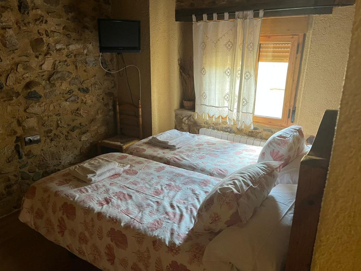 Casa Rural El Medico Serradilla del Arroyo Екстериор снимка